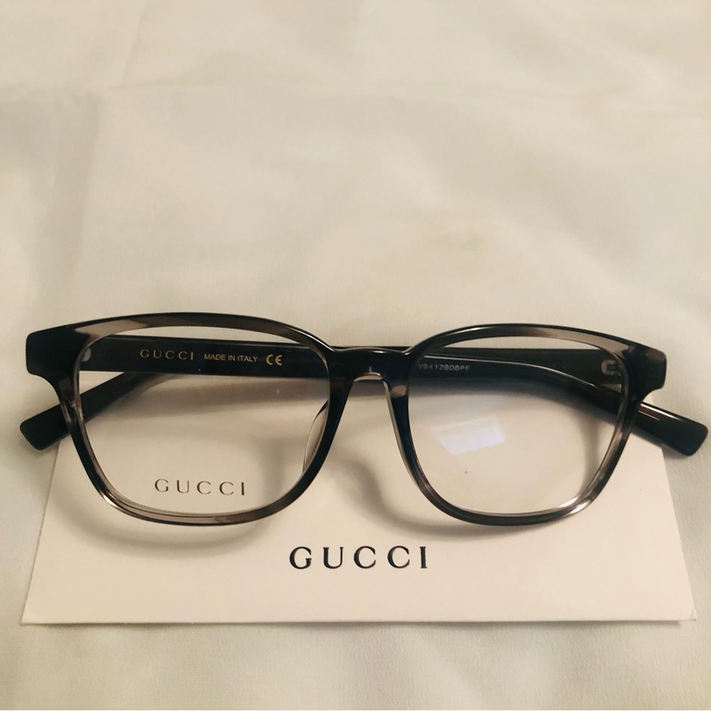 Gucci plastic frame for men/women